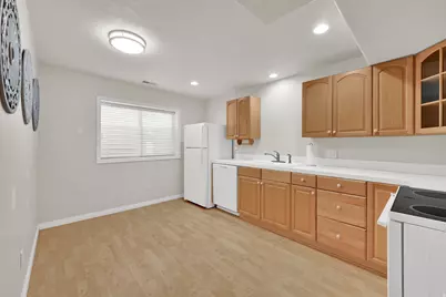 8450 S 865 E, Sandy, UT 84094 - Photo 26