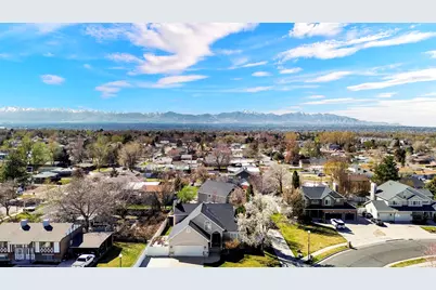 8450 S 865 E, Sandy, UT 84094 - Photo 40