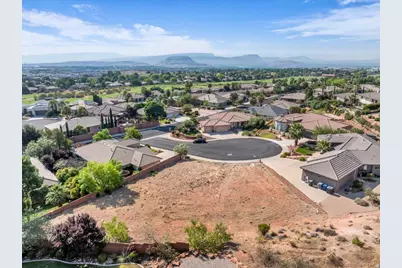 1086 W Montezuma Cir #6, Washington, UT 84780 - Photo 1