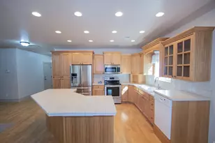 405 N Willow Ln, Providence, UT 84332 - Photo 2