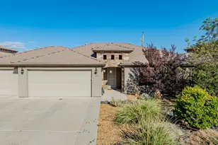 968 N 300 W Cir W, Hurricane, UT 84737 - Photo 1
