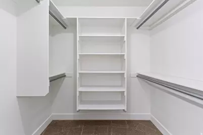 928 W Willow Brook Ln, Pleasant View, UT 84414 - Photo 10