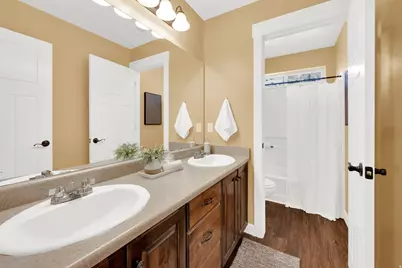 2551 E Patriot Dr, Eagle Mountain, UT 84005 - Photo 26