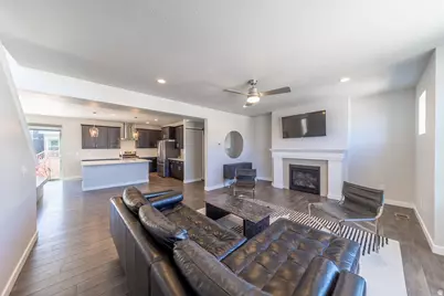 13202 S Lowick Ln, Salt Lake City, UT 84121 - Photo 4