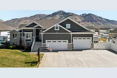 1382 N 150 E, Harrisville, UT 84404 - Photo 2