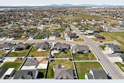 1382 N 150 E, Harrisville, UT 84404 - Photo 60