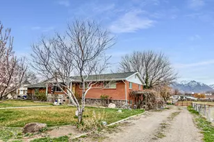 8701 S Temple Dr, West Jordan, UT 84088 - Photo 36