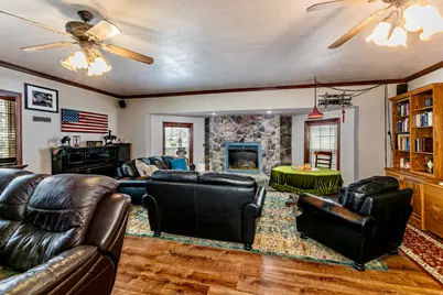 8701 S Temple Dr, West Jordan, UT 84088 - Photo 10