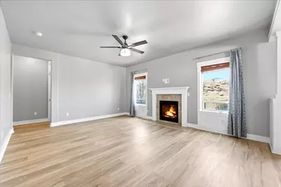 15198 S Mule Train Dr, Bluffdale, UT 84065 - Photo 4