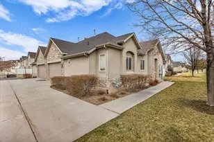 10819 S Wynview Ln W, South Jordan, UT 84095 - Photo 1