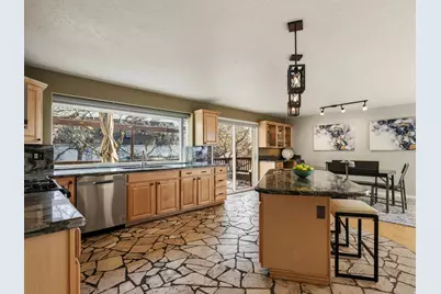 2718 E Commonwealth Ave, Salt Lake City, UT 84109 - Photo 6