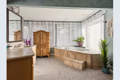 2718 E Commonwealth Ave, Salt Lake City, UT 84109 - Photo 12