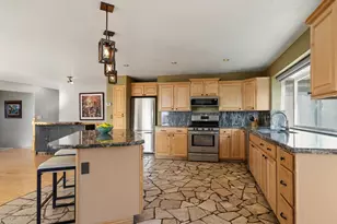 2718 E Commonwealth Ave, Salt Lake City, UT 84109 - Photo 8