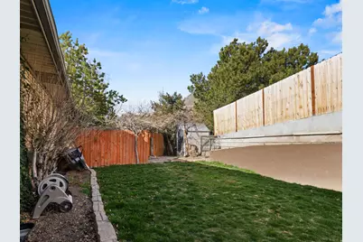 2718 E Commonwealth Ave, Salt Lake City, UT 84109 - Photo 42