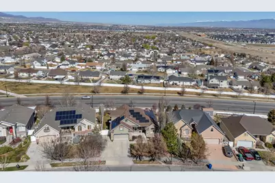 4886 W Bouldermeadow Dr S, Herriman, UT 84096 - Photo 2
