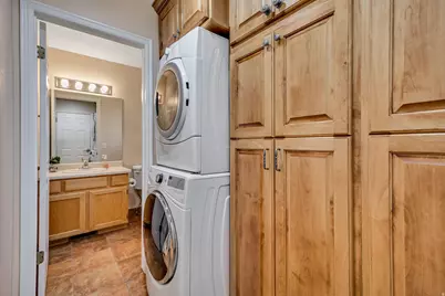 5196 W Hampton Ct, Highland, UT 84003 - Photo 20