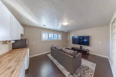 8360 S El Manicero Way E, Sandy, UT 84093 - Photo 18