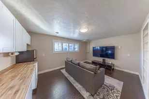 8360 S El Manicero Way E, Sandy, UT 84093 - Photo 18