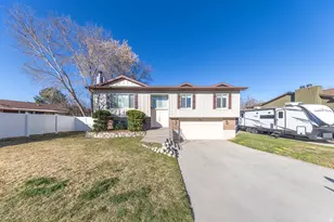 8360 S El Manicero Way E, Sandy, UT 84093 - Photo 2