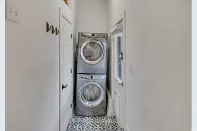 425 E Van Ness Pl S, Salt Lake City, UT 84106 - Photo 8