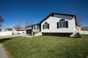 1634 N Fernleaf St, Salt Lake City, UT 84116 - Photo 2