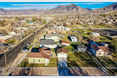 197 W 100 S, Tooele, UT 84074 - Photo 30