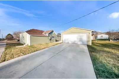 197 W 100 S, Tooele, UT 84074 - Photo 24