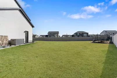 518 E Stonebriar Dr, Eagle Mountain, UT 84005 - Photo 50