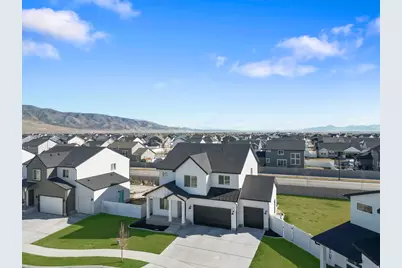 518 E Stonebriar Dr, Eagle Mountain, UT 84005 - Photo 4