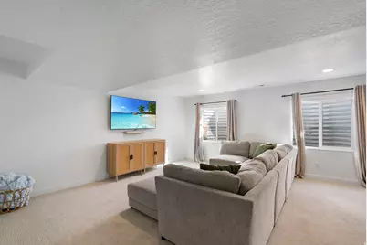 518 E Stonebriar Dr, Eagle Mountain, UT 84005 - Photo 36