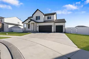 518 E Stonebriar Dr, Eagle Mountain, UT 84005 - Photo 2