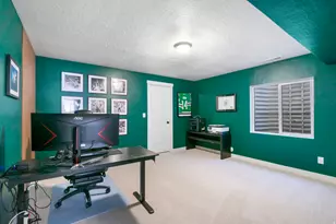 518 E Stonebriar Dr, Eagle Mountain, UT 84005 - Photo 42