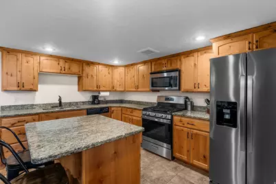 2125 E Logan Ave, Salt Lake City, UT 84108 - Photo 16