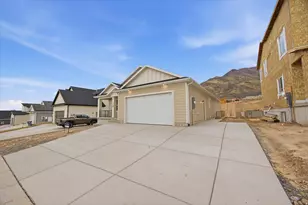 129 S 940 E, Santaquin, UT 84655 - Photo 2