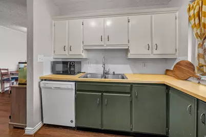 249 W Garden Park, Orem, UT 84057 - Photo 8