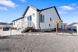 1078 N 340 W, Tooele, UT 84074 - Photo 18