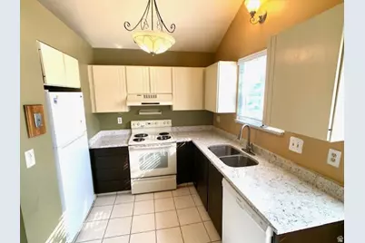 4128 S Middlepark Ln, West Valley, UT 84119 - Photo 6