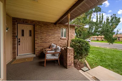 5530 S 100 W, Washington Terrace, UT 84405 - Photo 4