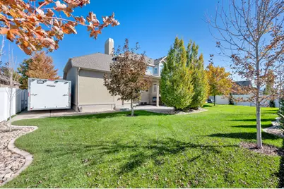 686 Wellington Dr, Kaysville, UT 84037 - Photo 46