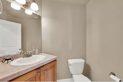 686 Wellington Dr, Kaysville, UT 84037 - Photo 18