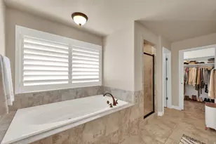 686 Wellington Dr, Kaysville, UT 84037 - Photo 22