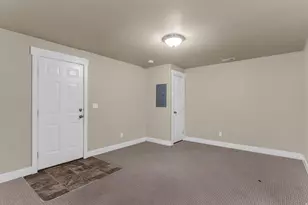 927 N Independence Ave, Provo, UT 84604 - Photo 24