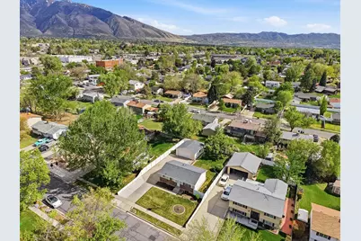 574 E Aloha Ln S, Sandy, UT 84070 - Photo 22