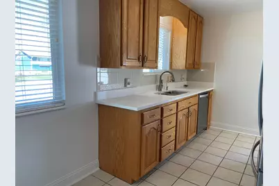 574 E Aloha Ln S, Sandy, UT 84070 - Photo 10