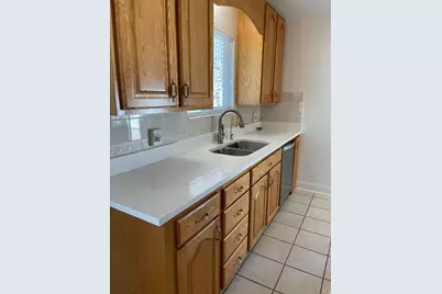 574 E Aloha Ln S, Sandy, UT 84070 - Photo 8