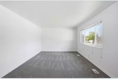 574 E Aloha Ln S, Sandy, UT 84070 - Photo 6