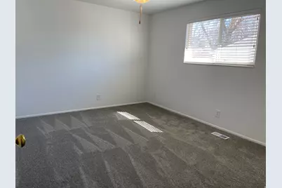 574 E Aloha Ln S, Sandy, UT 84070 - Photo 18