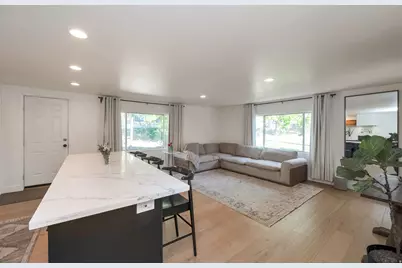 2457 E 2100 S, Salt Lake City, UT 84109 - Photo 6