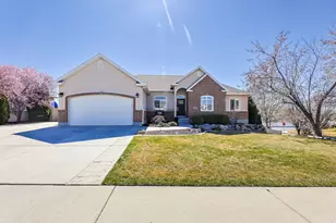 251 W 2125 N, Lehi, UT 84043 - Photo 2