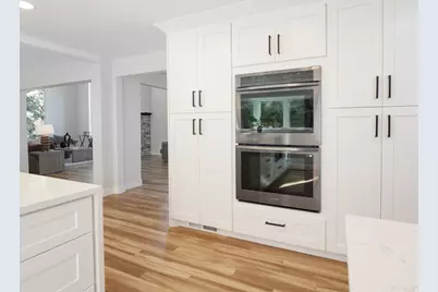 10828 S Lostwood Dr, Sandy, UT 84092 - Photo 14